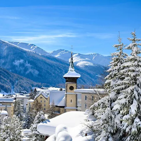 帕克雷尔4号公寓 *